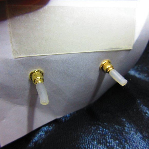 Red Bow Christmas Festive Stud Earrings - Picture 3 of 3